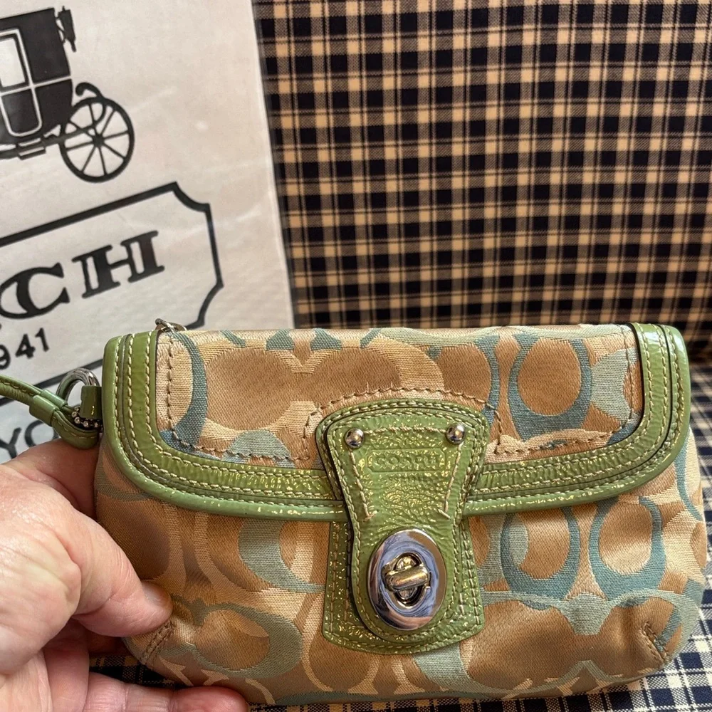 COACH legacy Y2K mint Green Signature Wristlet with Leather Trim - Picture 4 of 10